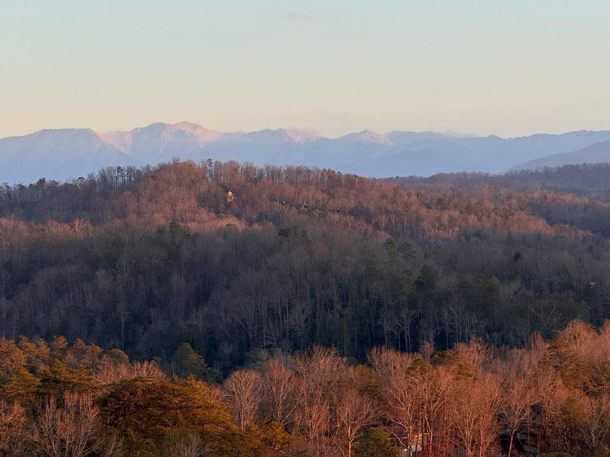 Smoky Paws - Exceptional Cabin, Stunning Mountain Views, Hot Tub, Tranquil, Gigabit Internet, Free L2 Ev Pigeon Forge Eksteriør bilde