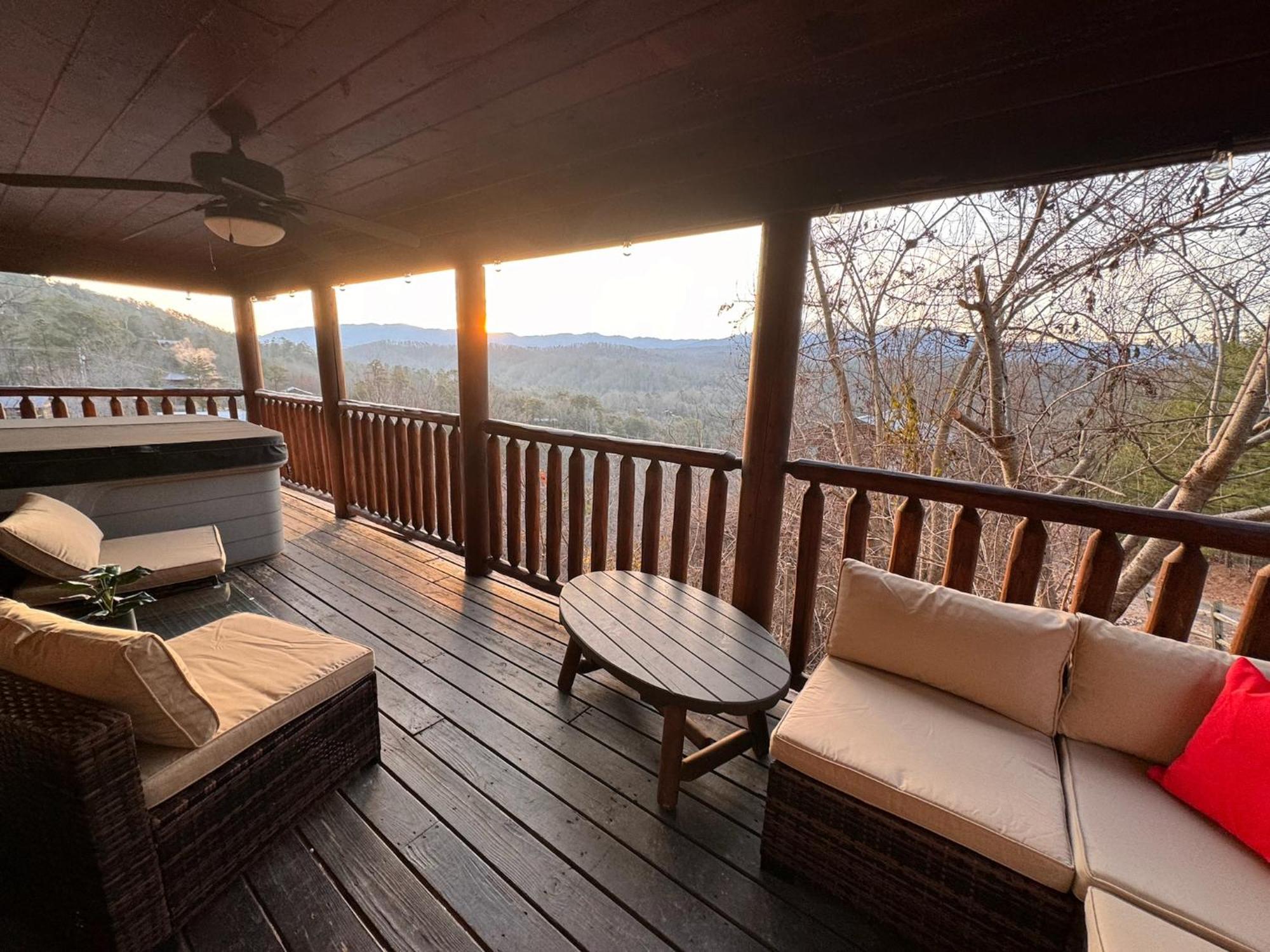 Smoky Paws - Exceptional Cabin, Stunning Mountain Views, Hot Tub, Tranquil, Gigabit Internet, Free L2 Ev Pigeon Forge Eksteriør bilde
