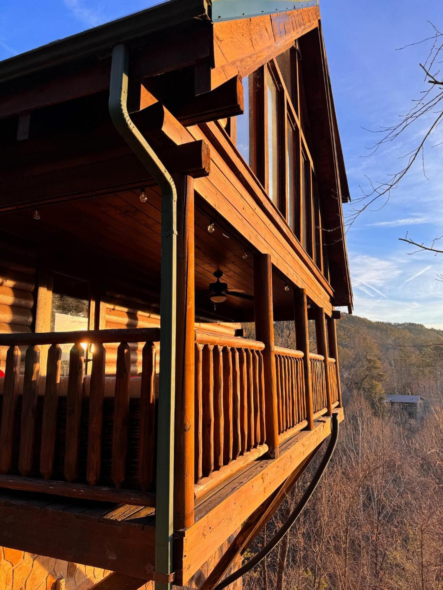 Smoky Paws - Exceptional Cabin, Stunning Mountain Views, Hot Tub, Tranquil, Gigabit Internet, Free L2 Ev Pigeon Forge Eksteriør bilde